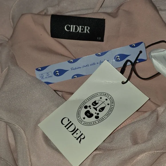 Cider Ruffle Hem Knotted Layered Mesh Cami Top - Picture 6 of 10